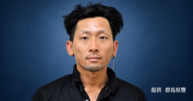 群馬県太田市の52歳女性殺害事件で長女の元夫が長男への殺人未遂容疑で公開手配された事件を伝える報道画像